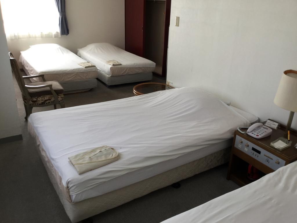 Hotel Peace Land Ishigaki Ishigaki  Экстерьер фото