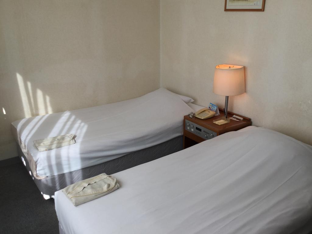 Hotel Peace Land Ishigaki Ishigaki  Экстерьер фото