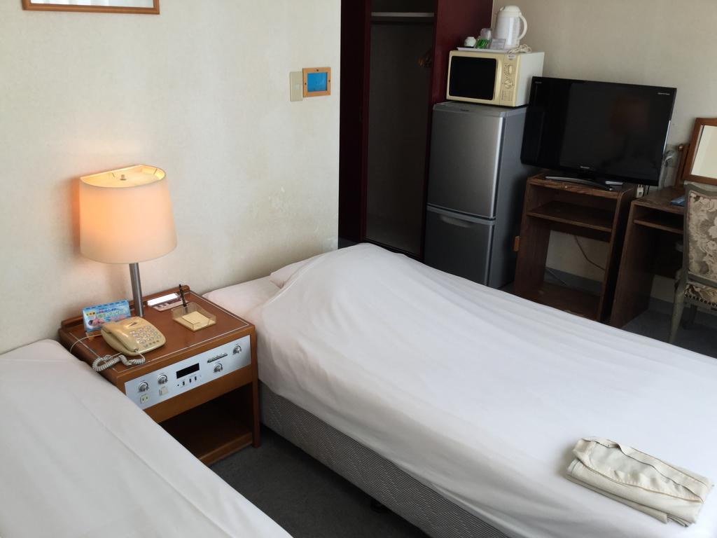 Hotel Peace Land Ishigaki Ishigaki  Экстерьер фото